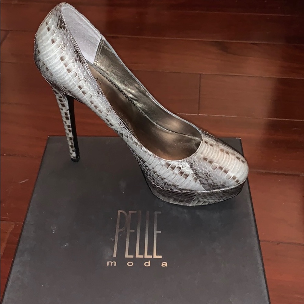 Pelle Moda heels